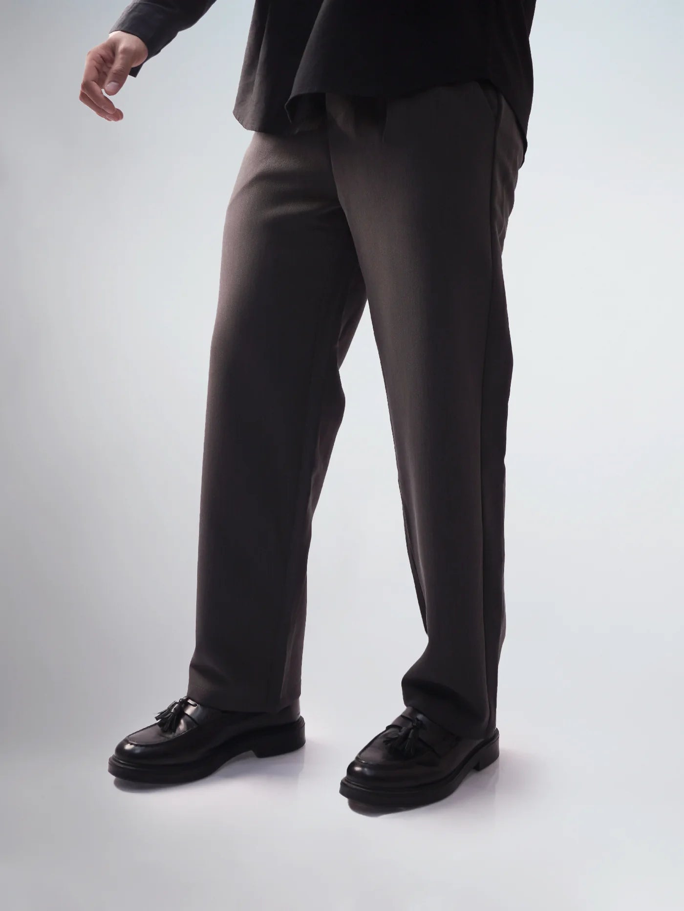 RELAXED TYPE PANTS