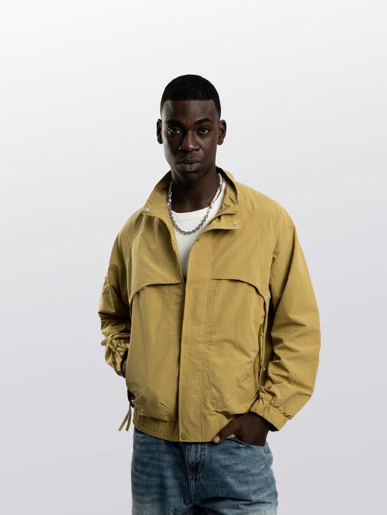 FUNCTIONAL WINDBREAKER