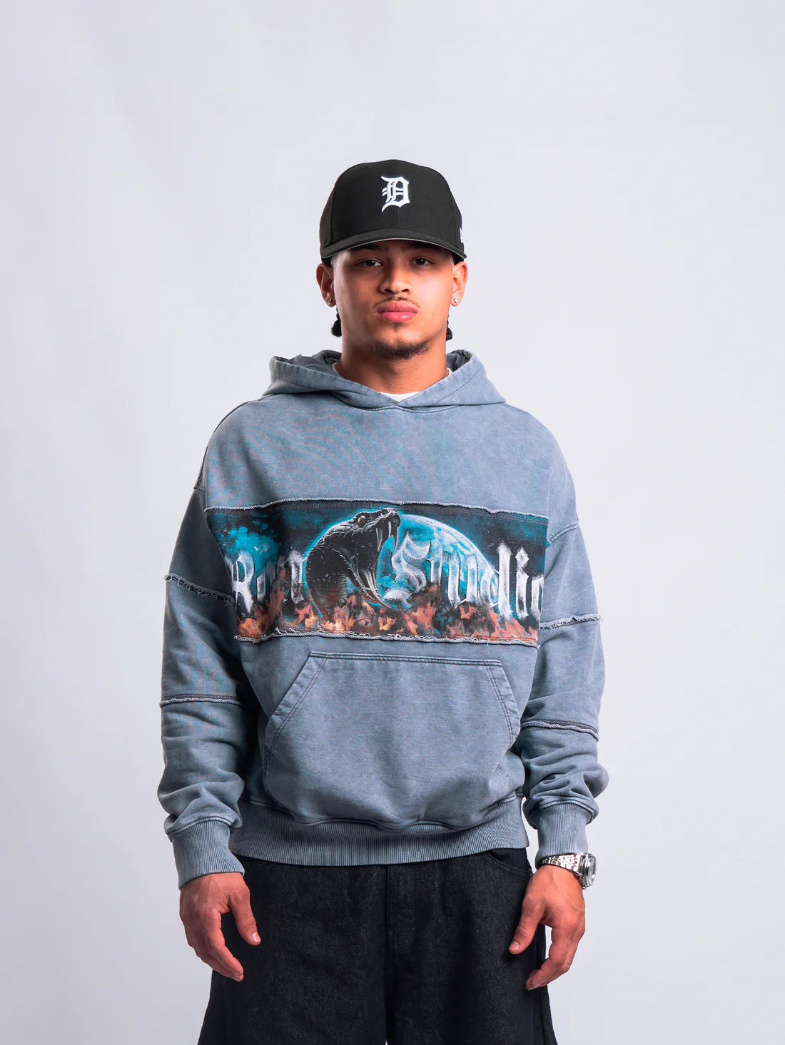 MOONLIGHT BOXY HOODIE